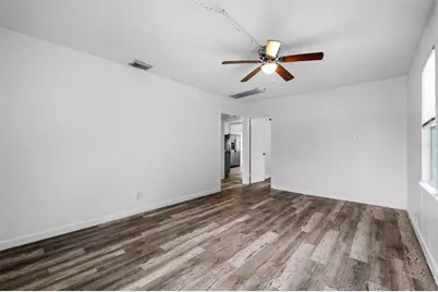 2412 51st Avenue N, Saint Petersburg, FL 33714 - Photo 15