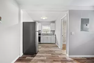 2412 51st Ave N, Saint Petersburg, FL 33714 - Photo 23