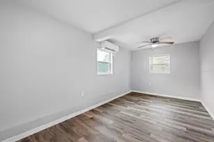 2412 51st Ave N, Saint Petersburg, FL 33714 - Photo 25