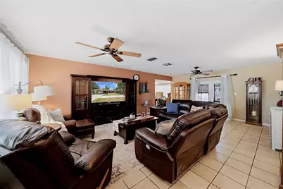 3801 Upland Place, Valrico, FL 33594 - Photo 5