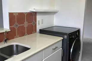 7975 58th Ave N, Saint Petersburg, FL 33709 - Photo 7