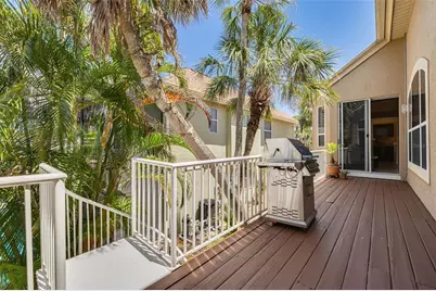 2613 59th Street S, Gulfport, FL 33707 - Photo 11