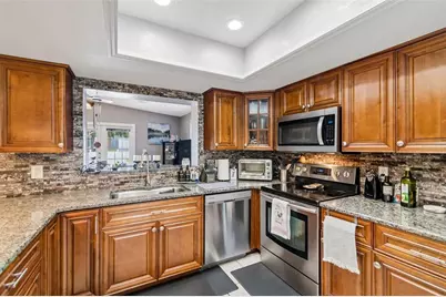 10735 SE Drummond Road, Tampa, FL 33615 - Photo 11