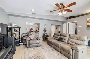 10735 SE Drummond Rd, Tampa, FL 33615 - Photo 13