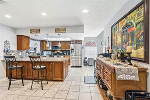10735 SE Drummond Rd, Tampa, FL 33615 - Photo 9