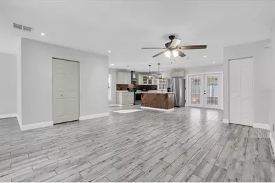 6832 Swain Avenue, Tampa, FL 33625 - Photo 5
