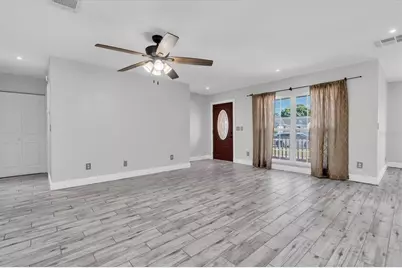 6832 Swain Avenue, Tampa, FL 33625 - Photo 7
