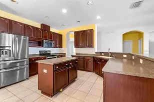 444 York Dale Dr, Ruskin, FL 33570 - Photo 9