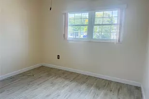 8916 Narcissus Ave, Seminole, FL 33777 - Photo 9
