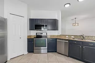 34534 Dellwood Way, Zephyrhills, FL 33541 - Photo 13