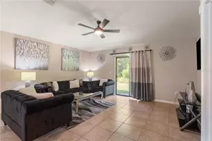 2987 Moulden Hollow Dr, Zephyrhills, FL 33540 - Photo 7
