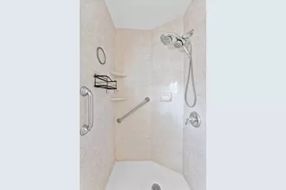 3230 51st Street N, Saint Petersburg, FL 33710 - Photo 13