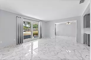 3230 51st St N, Saint Petersburg, FL 33710 - Photo 5