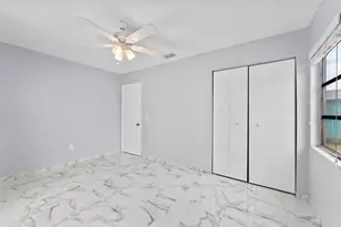 3230 51st St N, Saint Petersburg, FL 33710 - Photo 19