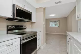 2958 Dundee Dr, Palm Harbor, FL 34684 - Photo 15