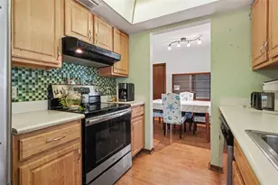 2815 Linden Tree St, Seffner, FL 33584 - Photo 11