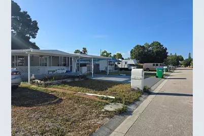 5271 77th Street N, Saint Petersburg, FL 33709 - Photo 3