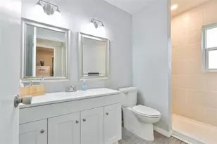 3242 Kingston St N, Saint Petersburg, FL 33713 - Photo 21