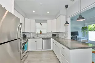3242 Kingston St N, Saint Petersburg, FL 33713 - Photo 13