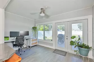 3242 Kingston St N, Saint Petersburg, FL 33713 - Photo 15