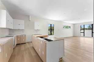 368 14th St N, Saint Petersburg, FL 33705 - Photo 5