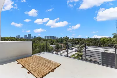 368 14th Street N, Saint Petersburg, FL 33705 - Photo 17