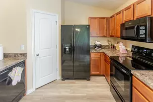 12307 Millington Ave, Weeki Wachee, FL 34614 - Photo 19