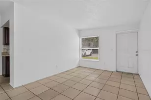 8723 & 8724 N 48th St, Tampa, FL 33617 - Photo 9