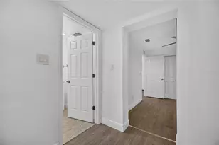10004 N 25th St, Tampa, FL 33612 - Photo 29