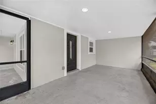 10004 N 25th St, Tampa, FL 33612 - Photo 33