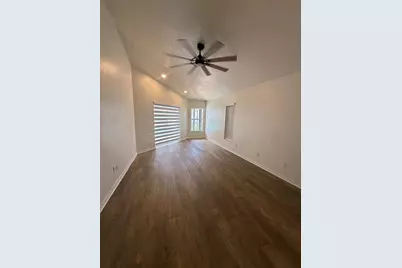 2210 Towering Oaks Circle, Seffner, FL 33584 - Photo 9