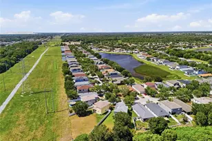 7902 Carriage Pointe Dr, Gibsonton, FL 33534 - Photo 27
