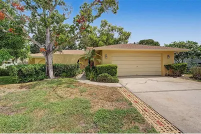 1100 Persimmon Drive, Palm Harbor, FL 34683 - Photo 35