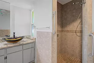 1100 Persimmon Dr, Palm Harbor, FL 34683 - Photo 21