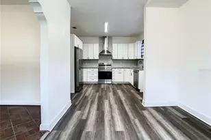 2211 Durham St, Tampa, FL 33605 - Photo 9