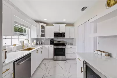 6909 N Lois Avenue, Tampa, FL 33614 - Photo 27
