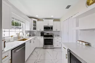 6909 N Lois Ave, Tampa, FL 33614 - Photo 27