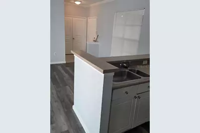 9401 Crescent Loop Circle #203, Tampa, FL 33619 - Photo 15