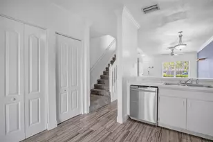 6127 Bayside Key Dr, Tampa, FL 33615 - Photo 15