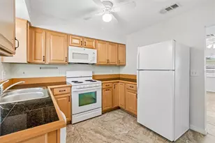 6219 2nd Ave S, Saint Petersburg, FL 33707 - Photo 11