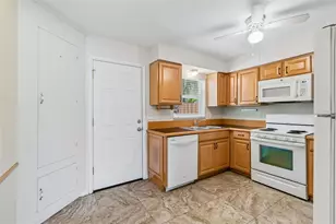 6219 2nd Ave S, Saint Petersburg, FL 33707 - Photo 9