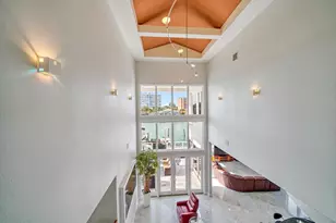 42 Midway Island, Clearwater Beach, FL 33767 - Photo 17