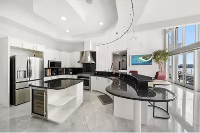 42 Midway Island, Clearwater Beach, FL 33767 - Photo 11