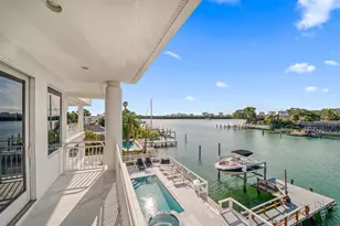 42 Midway Island, Clearwater Beach, FL 33767 - Photo 5