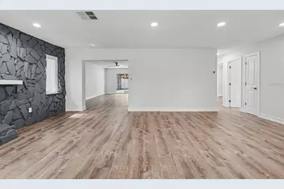8170 22nd Avenue N, Saint Petersburg, FL 33710 - Photo 7