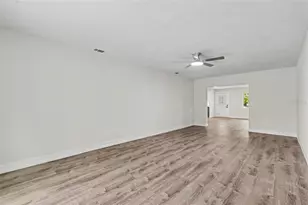 8170 22nd Ave N, Saint Petersburg, FL 33710 - Photo 15