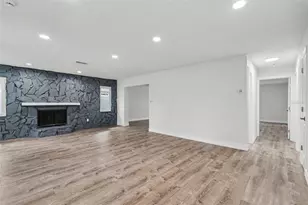 8170 22nd Ave N, Saint Petersburg, FL 33710 - Photo 21