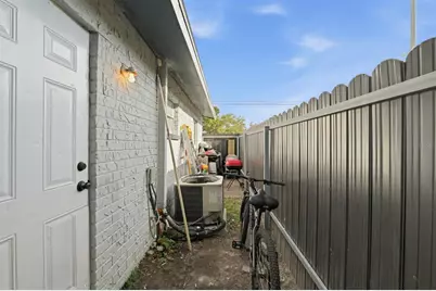 1716 E Waters Avenue #A/B, Tampa, FL 33604 - Photo 13