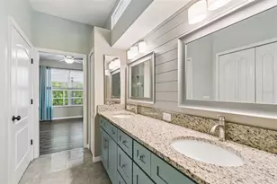 9828 Bridgeton Dr, Tampa, FL 33626 - Photo 37
