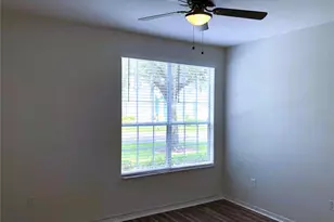 10554 White Lake Ct, Tampa, FL 33626 - Photo 7